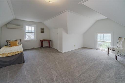1263 Minnehaha Avenue W, Saint Paul, MN 55104