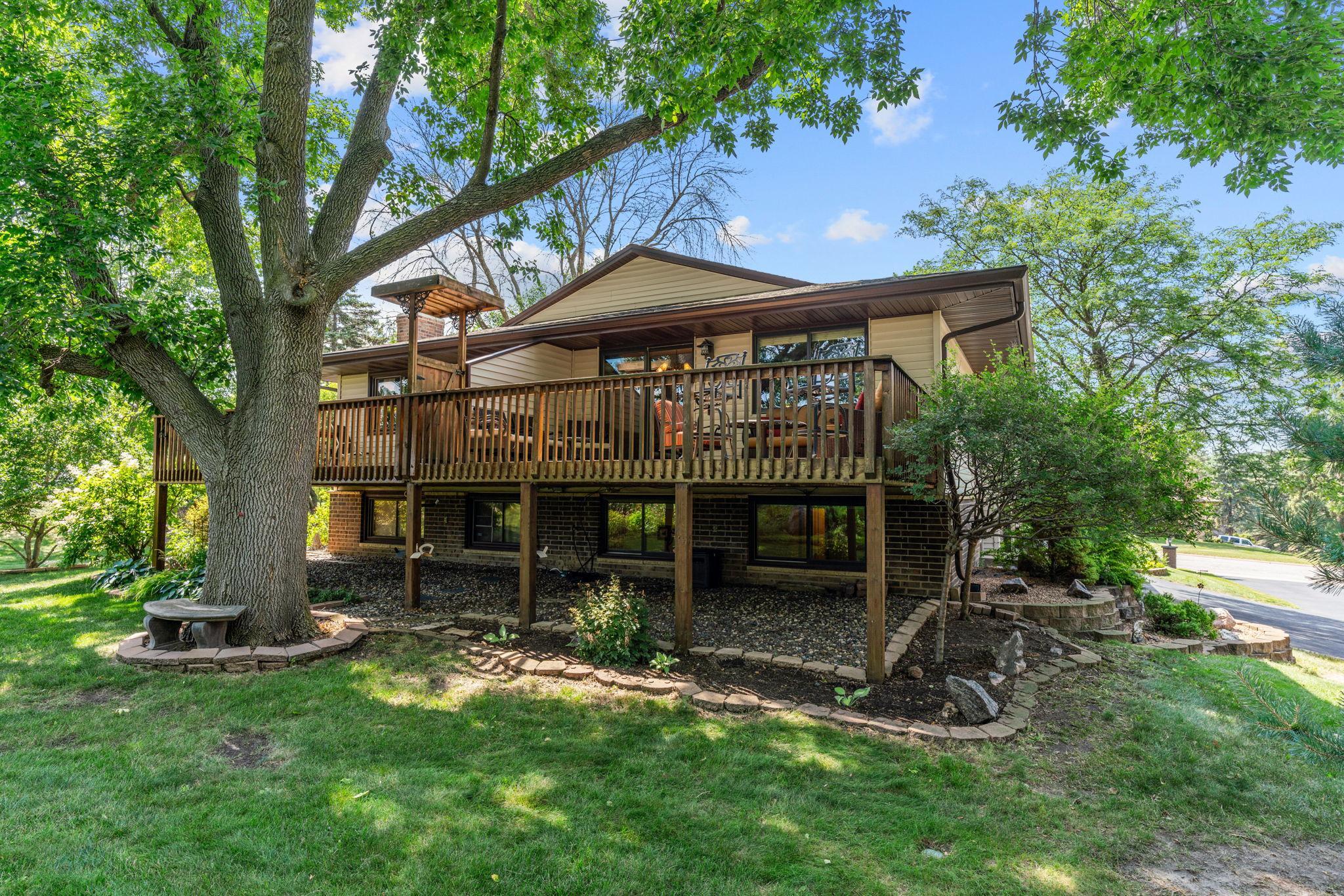 10717 Yukon Ave S, Bloomington, MN