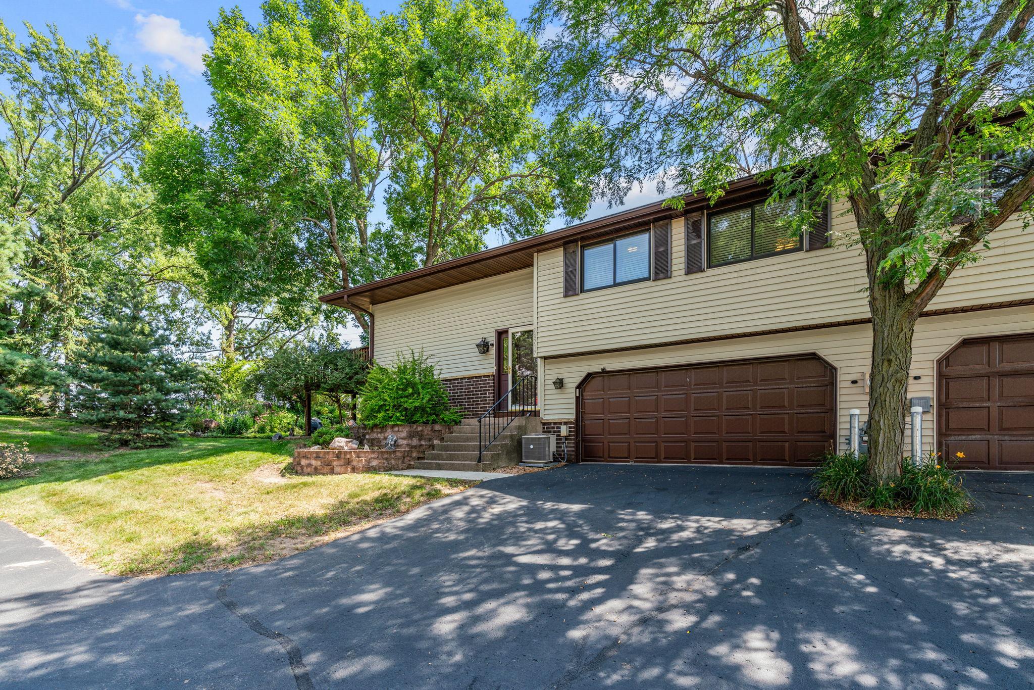 10717 Yukon Ave S, Bloomington, MN