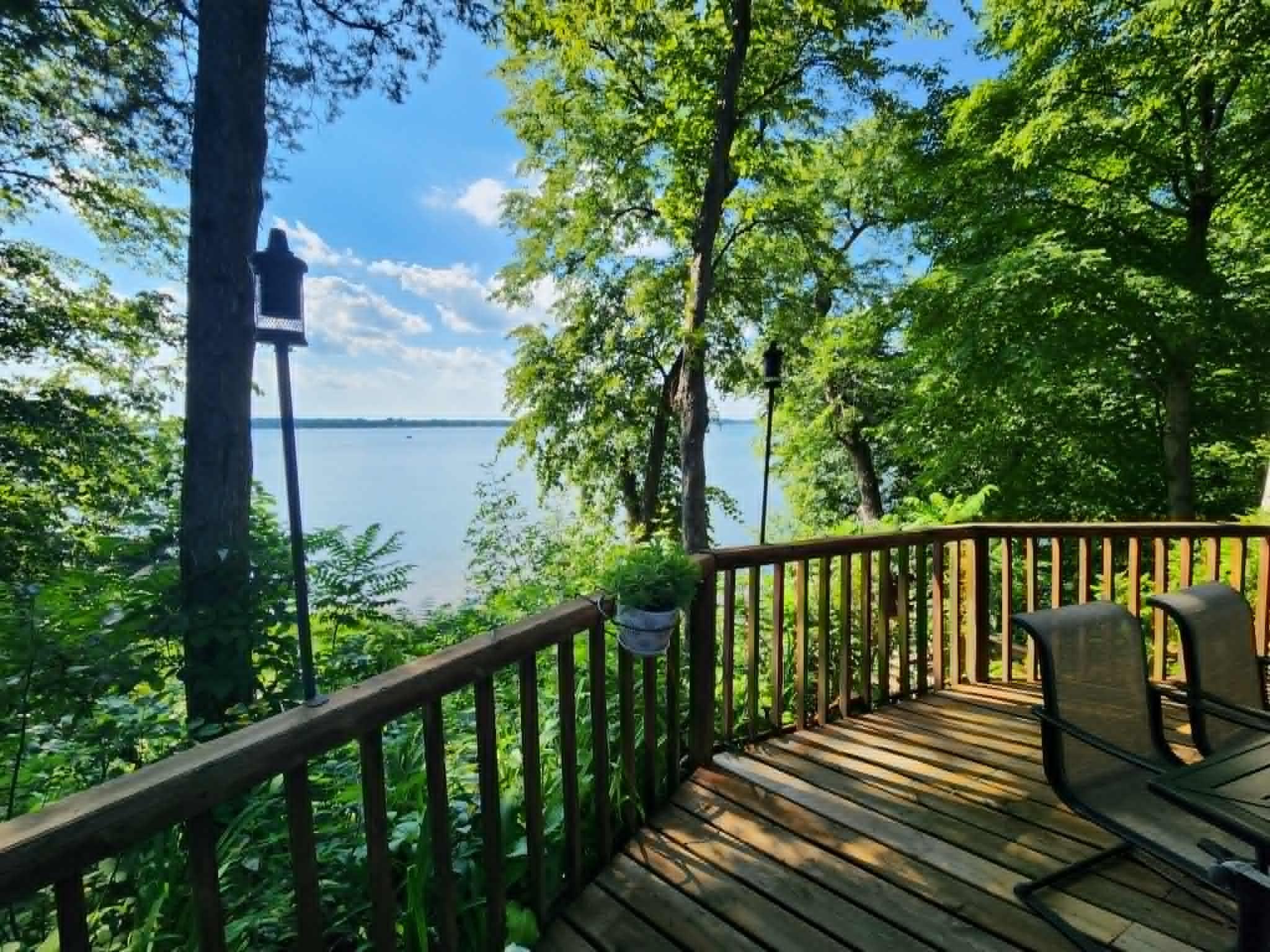 Deck to lake summer.jpg