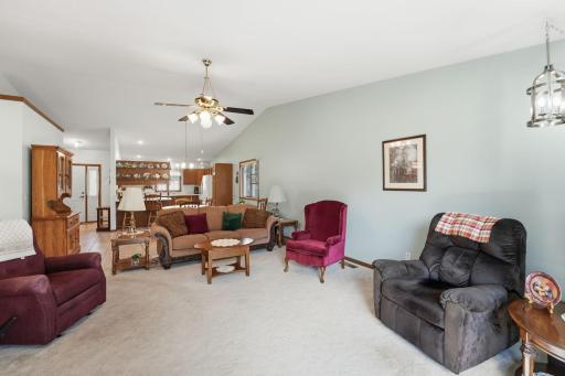 2706 9th Street SW, Willmar, MN 56201
