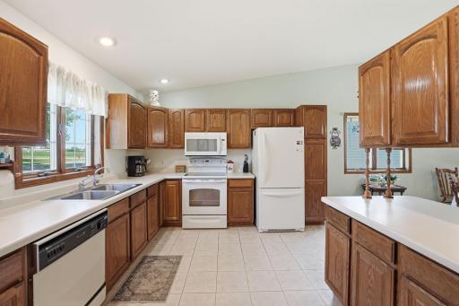 2706 9th Street SW, Willmar, MN 56201