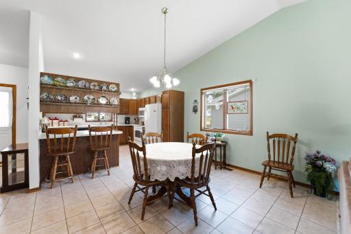 2706 9th Street SW, Willmar, MN 56201
