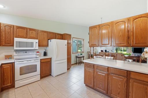 2706 9th Street SW, Willmar, MN 56201