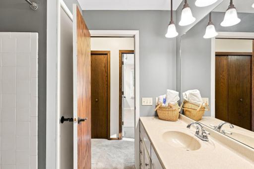 Upper level hall bath