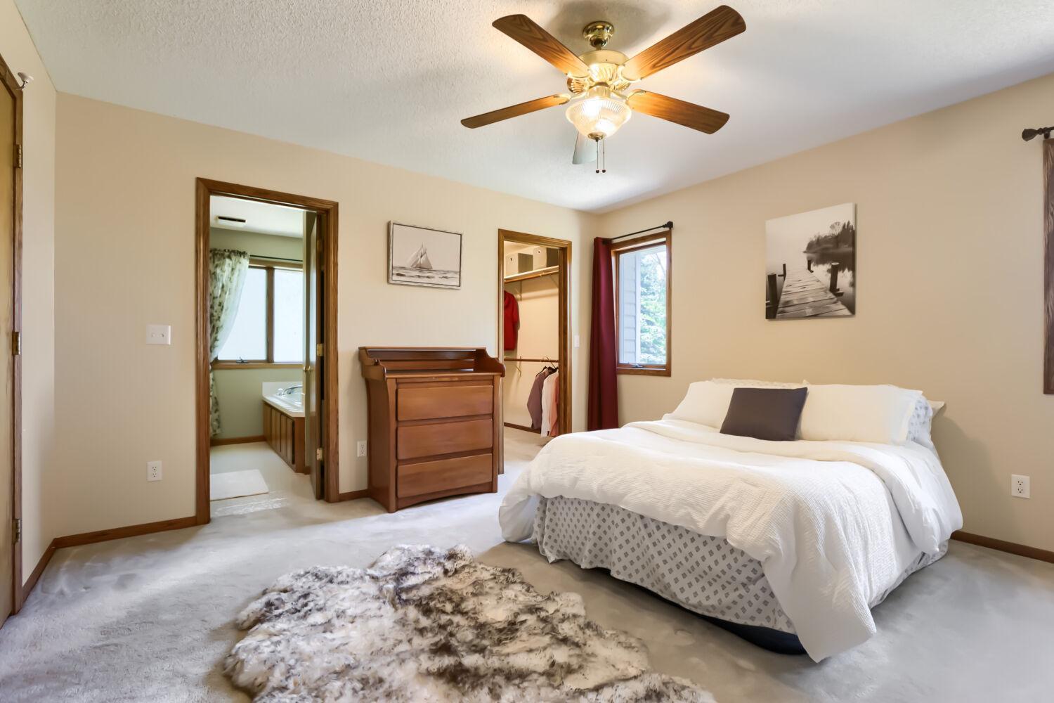 7901 Lilac Ln - Web Quality - 027 - 19 Primary Bedroom.jpg