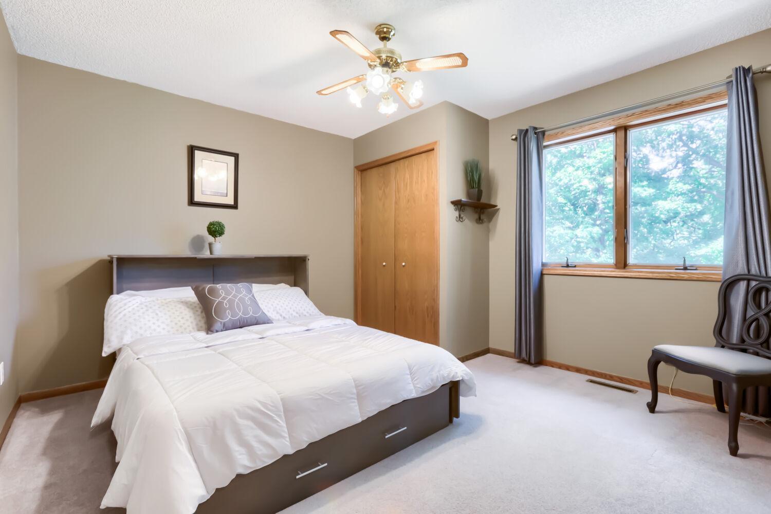 7901 Lilac Ln - Web Quality - 031 - 23 Bedroom.jpg