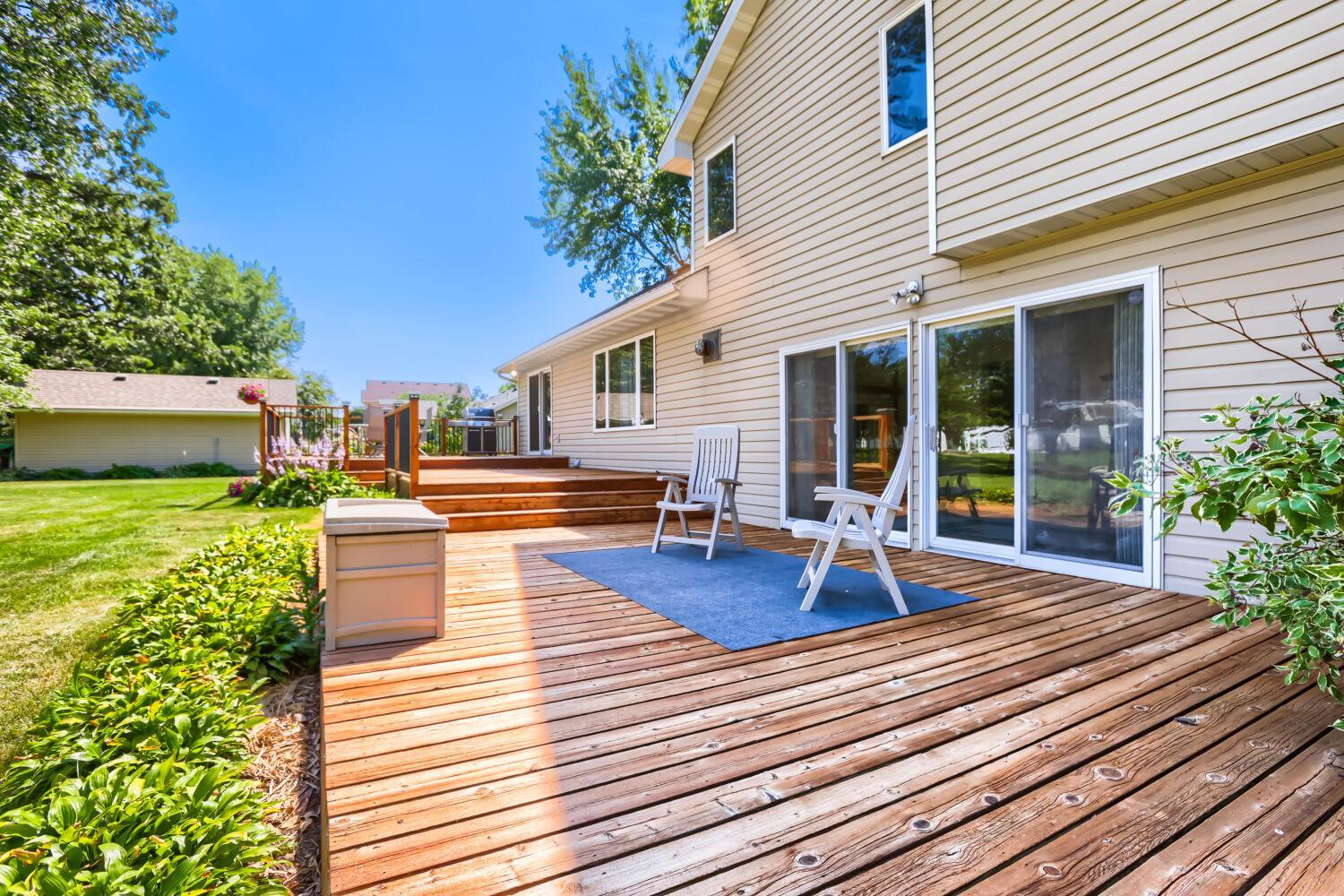 7901 Lilac Ln - Web Quality - 036 - 28 Exterior Rear.jpg