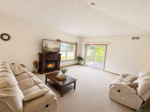 1246 Vernon Drive, Carver, MN 55315