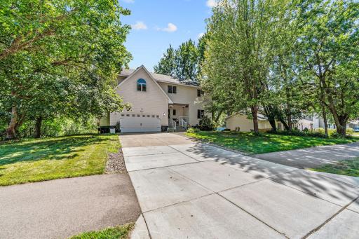 7117 Courtly Road, Saint Paul, MN 55125