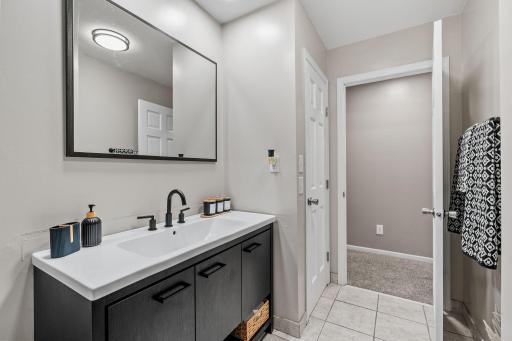 7117 Courtly Road, Saint Paul, MN 55125