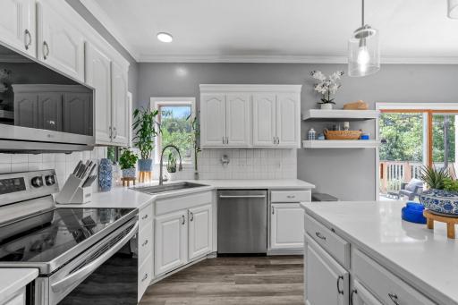 7117 Courtly Road, Saint Paul, MN 55125