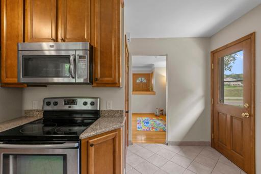 25-web-or-mls-3255 Hwy 55-143.jpg