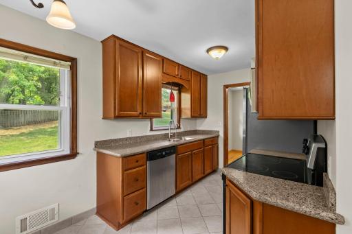 26-web-or-mls-3255 Hwy 55-151.jpg