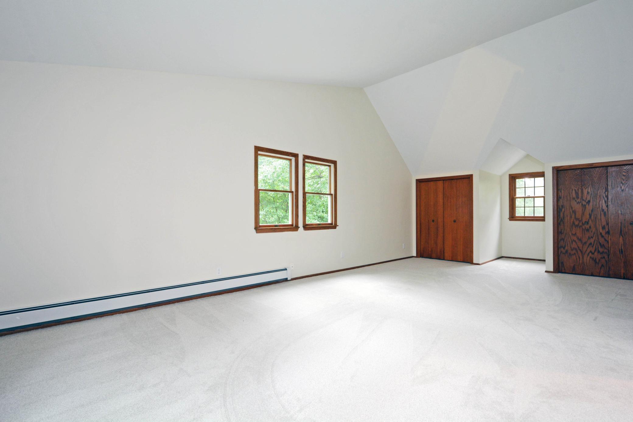 XL primary bedroom