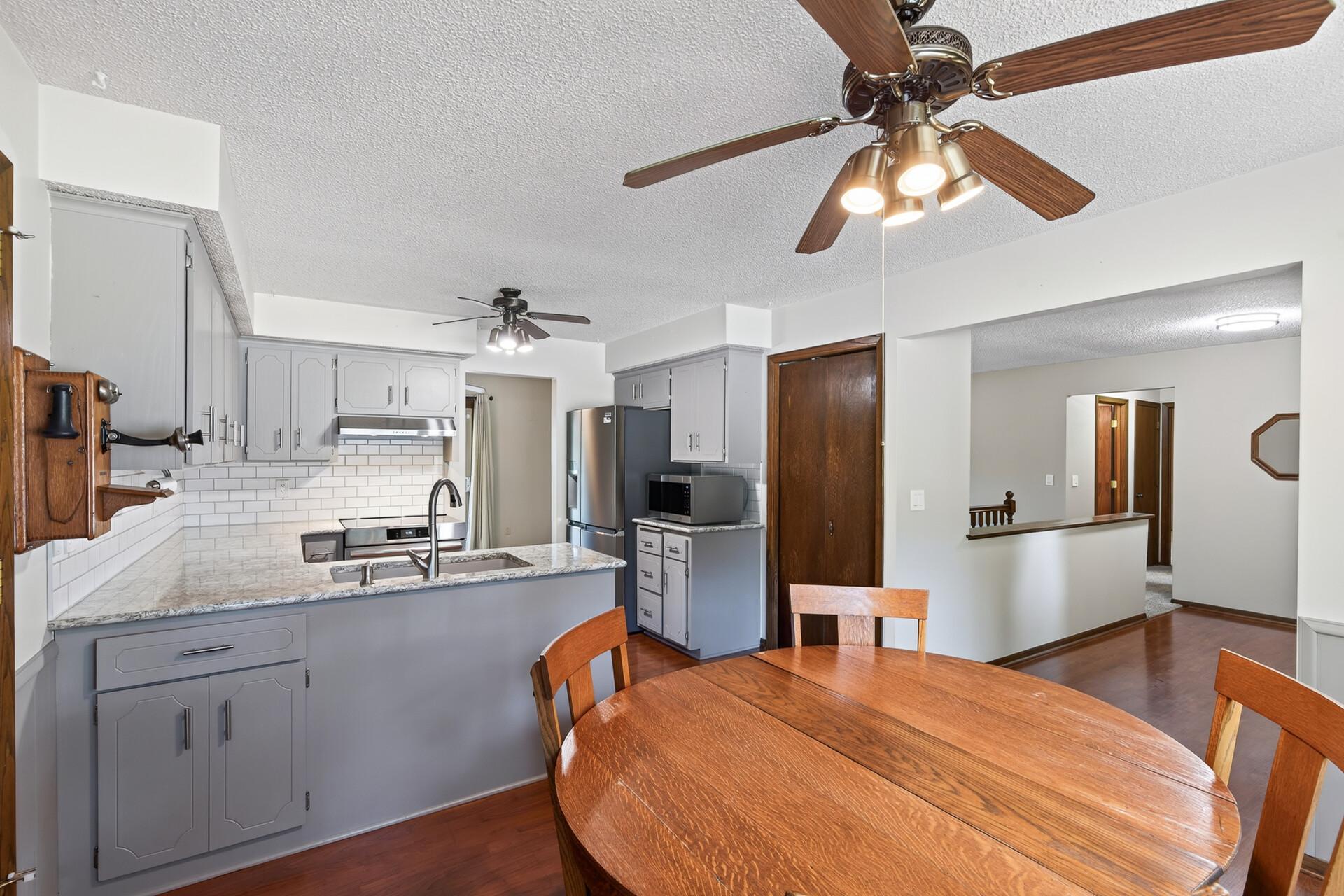 13_12912_18th_Ave_S13_mls.jpg