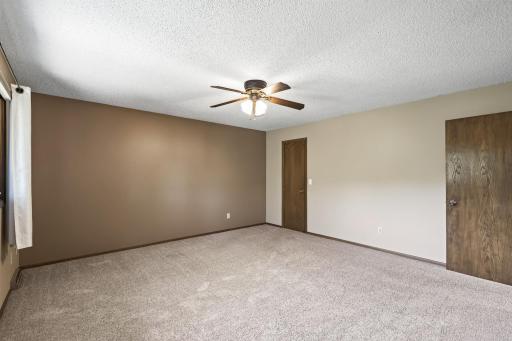 21_12912_18th_Ave_S21_mls.jpg