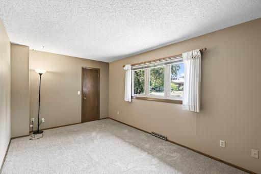 24_12912_18th_Ave_S24_mls.jpg