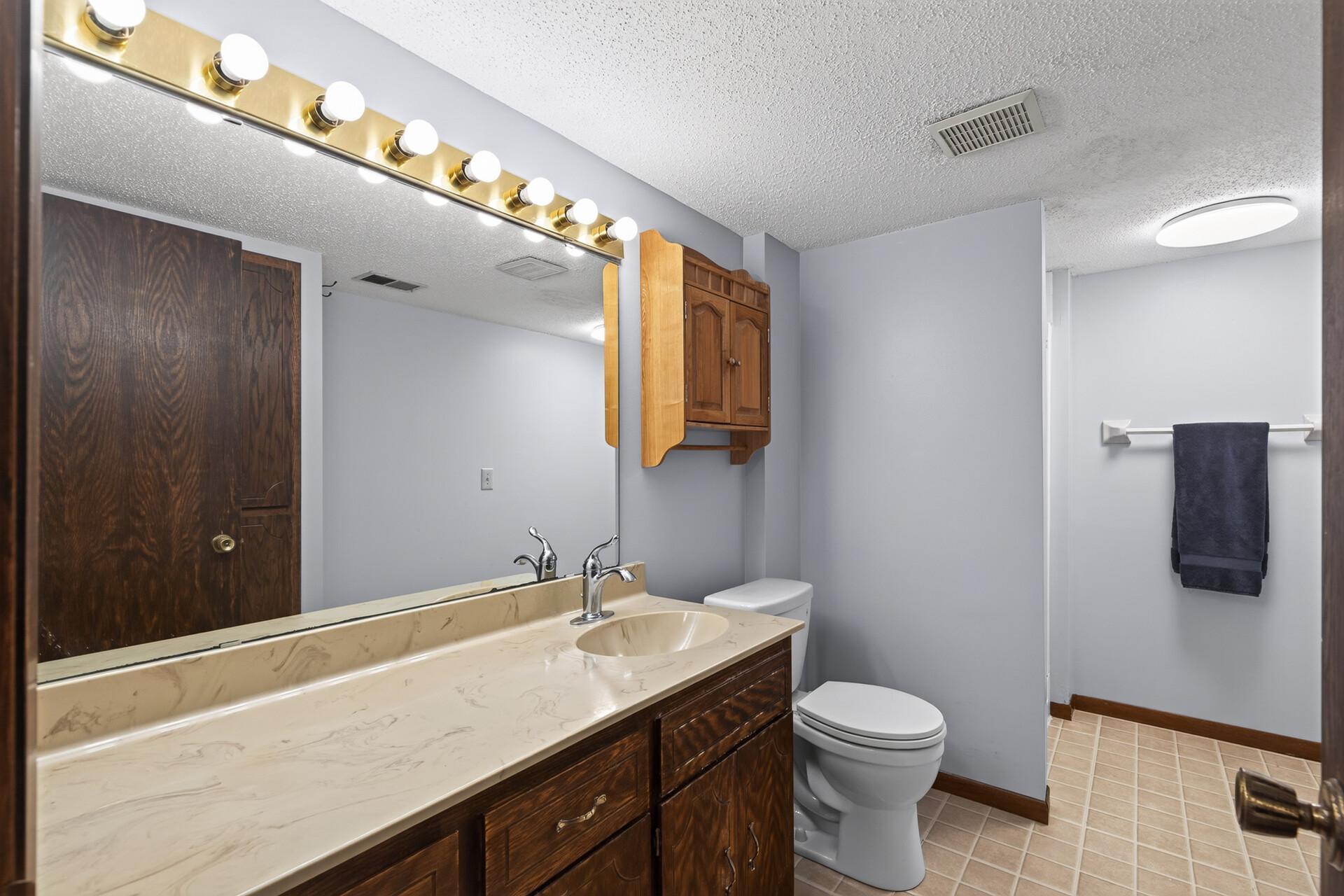 37_12912_18th_Ave_S37_mls.jpg