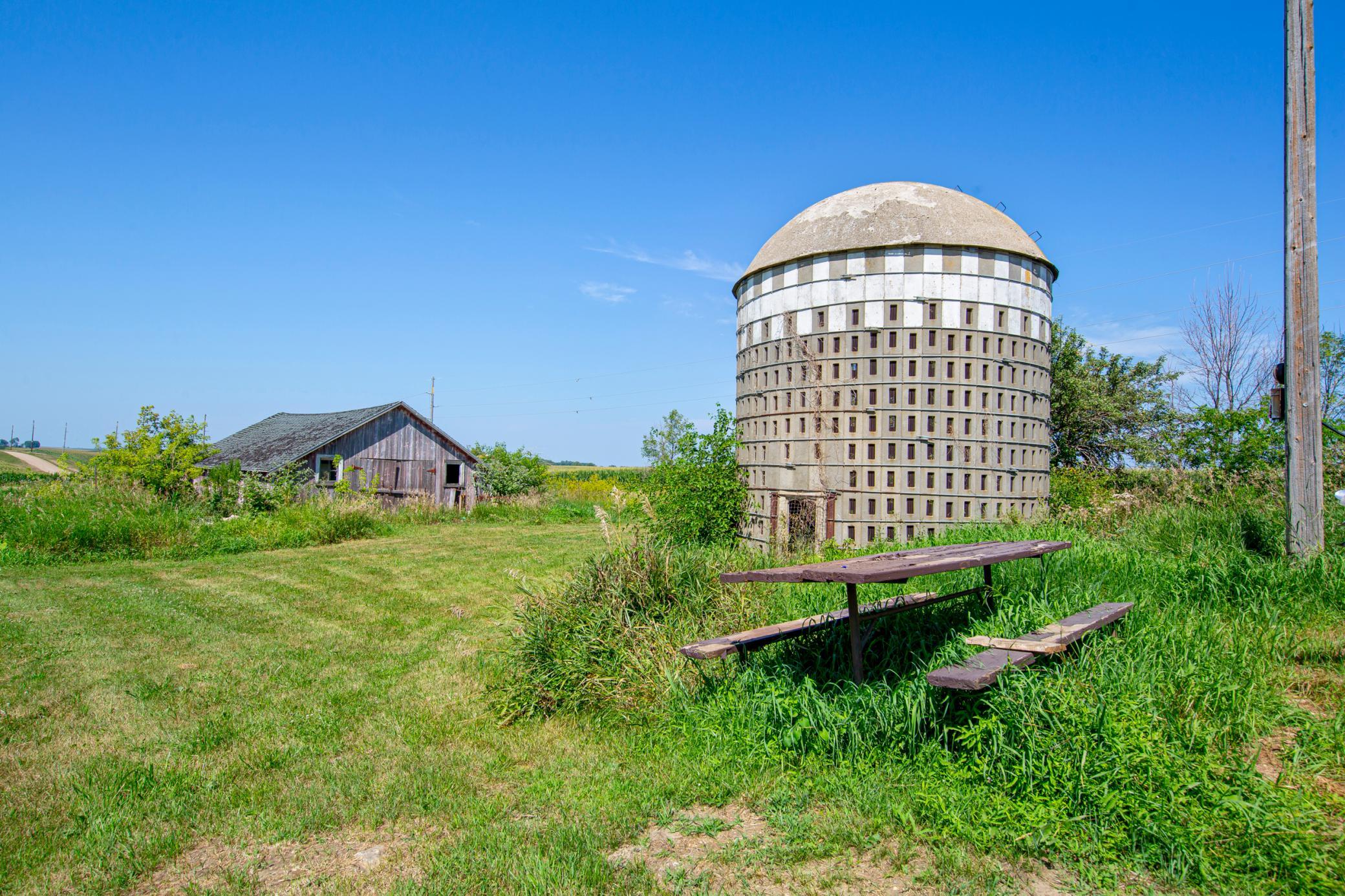 40 outbuildings.jpg