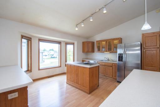 kitchen-Braaten cabinets