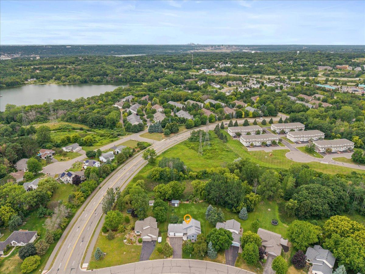 Close to Carver Lake & walking trails