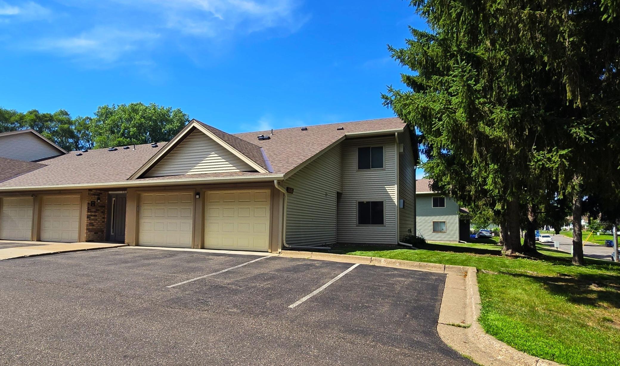 Front w/ Guest Parking