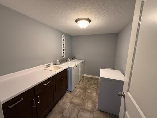 506 3rd Street SE, Hayfield, MN 55940