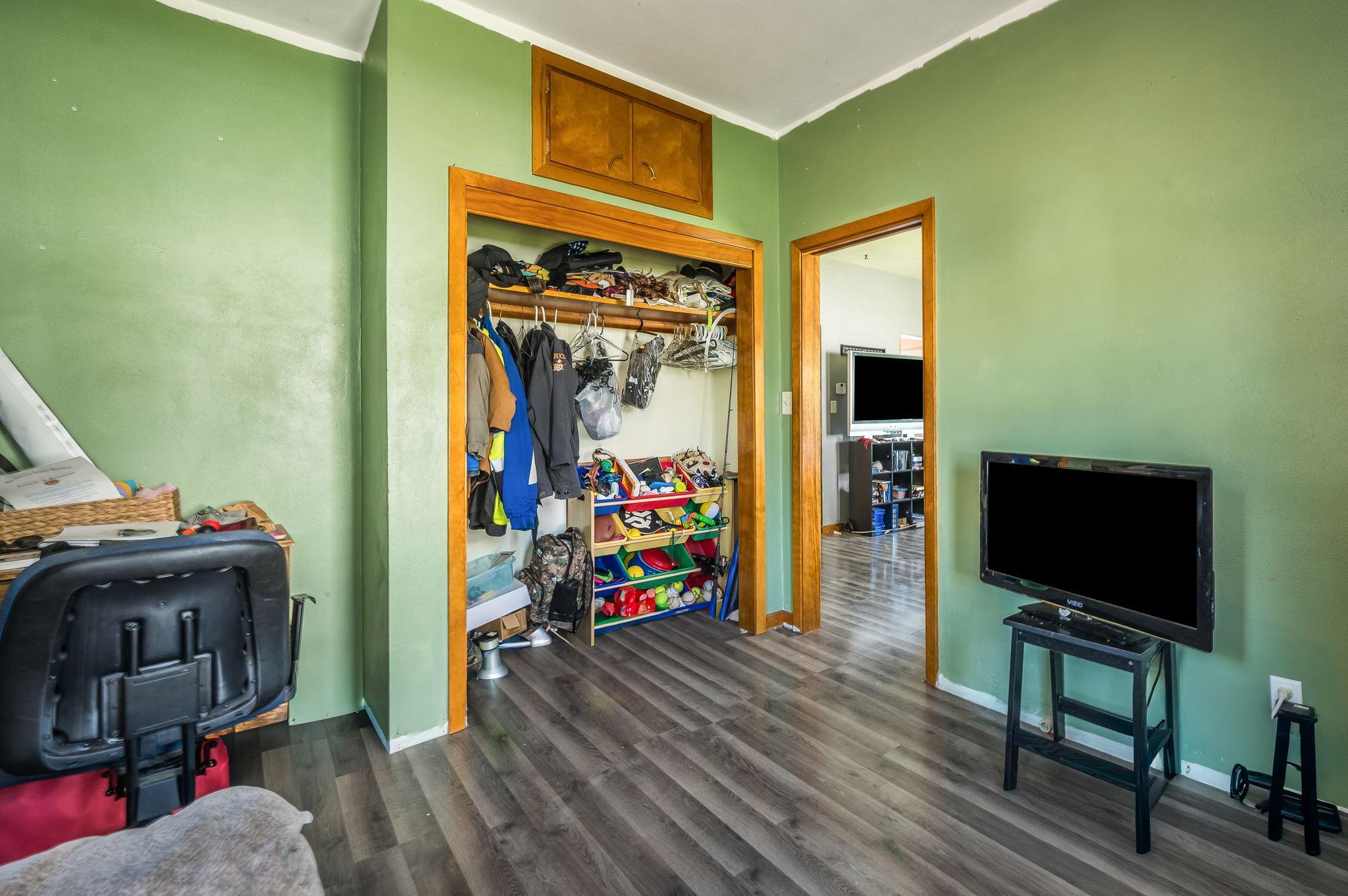 319 E 10th St Blue Earth MN-17.jpg