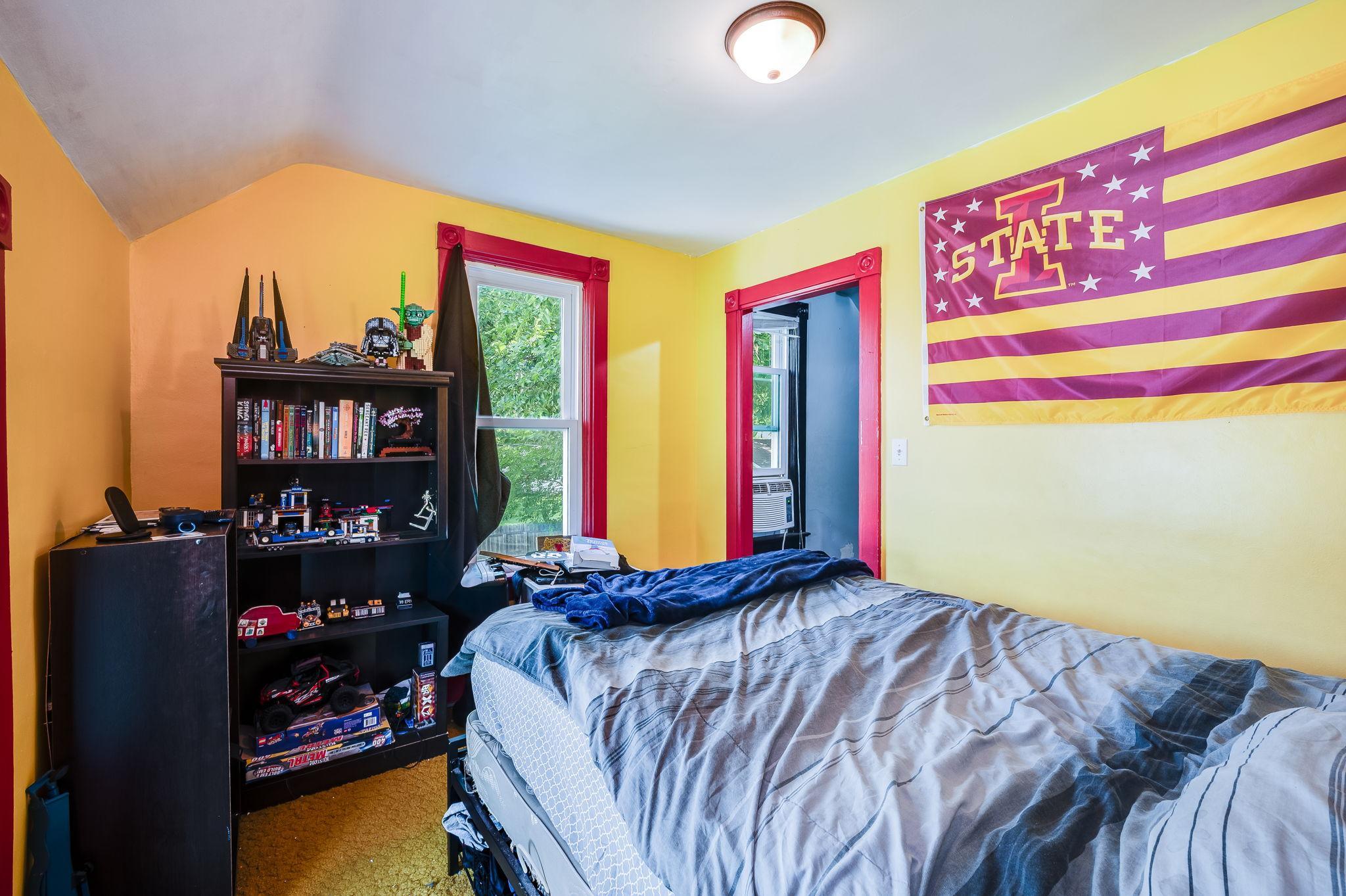 319 E 10th St Blue Earth MN-24.jpg