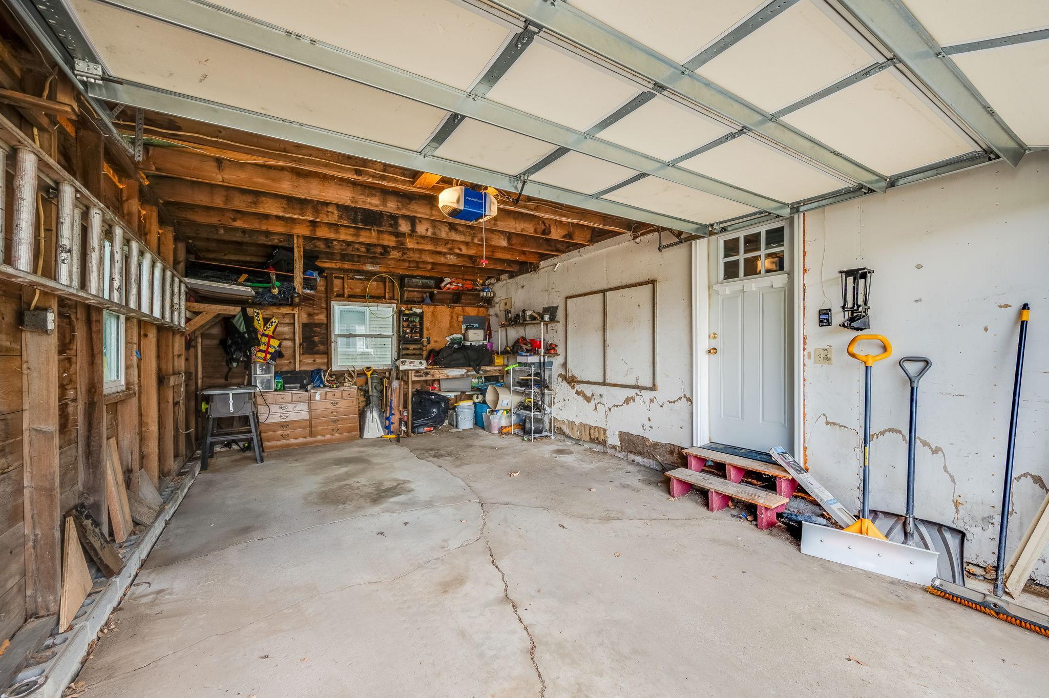 319 E 10th St Blue Earth MN-29.jpg