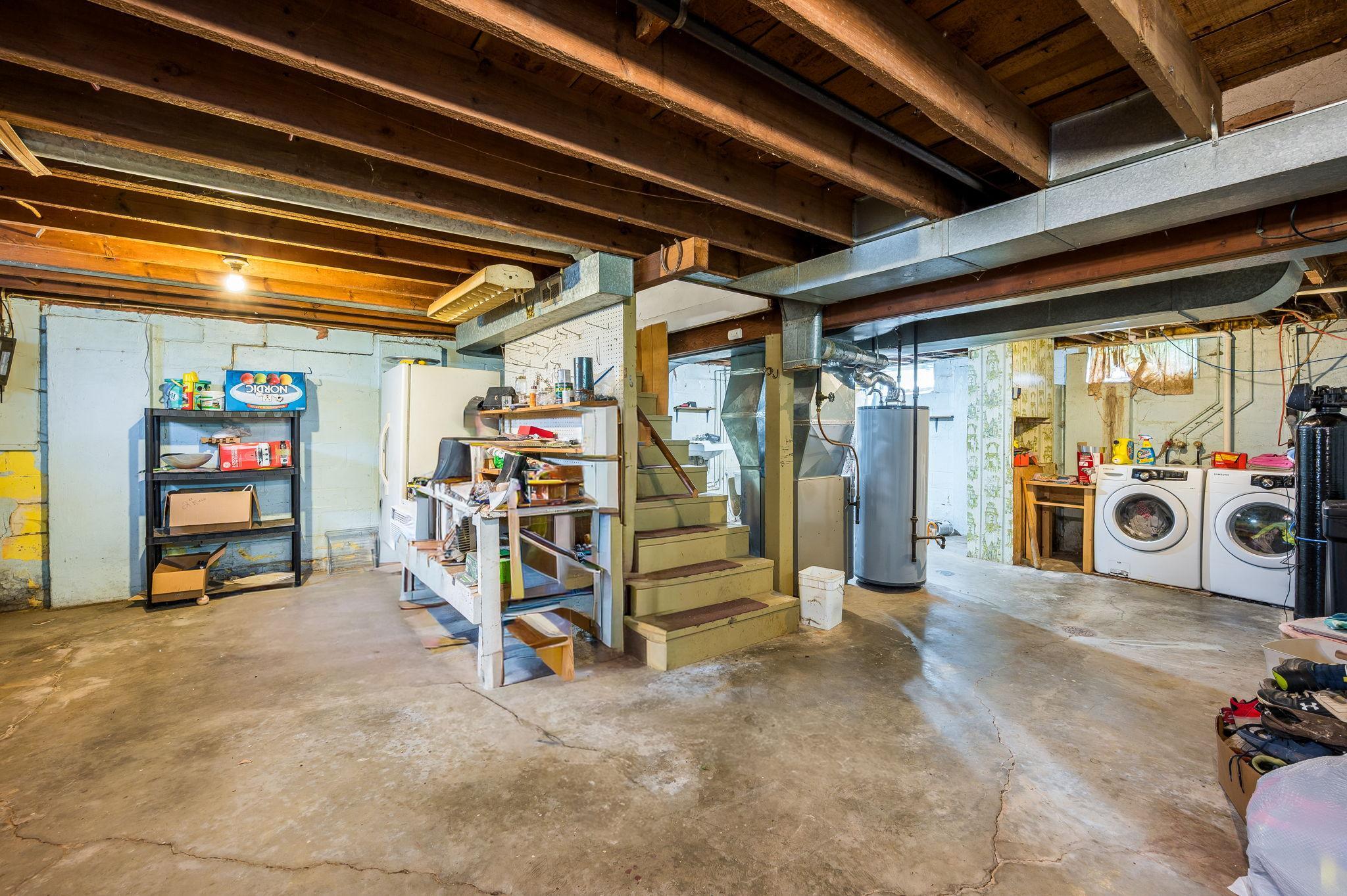 319 E 10th St Blue Earth MN-25.jpg
