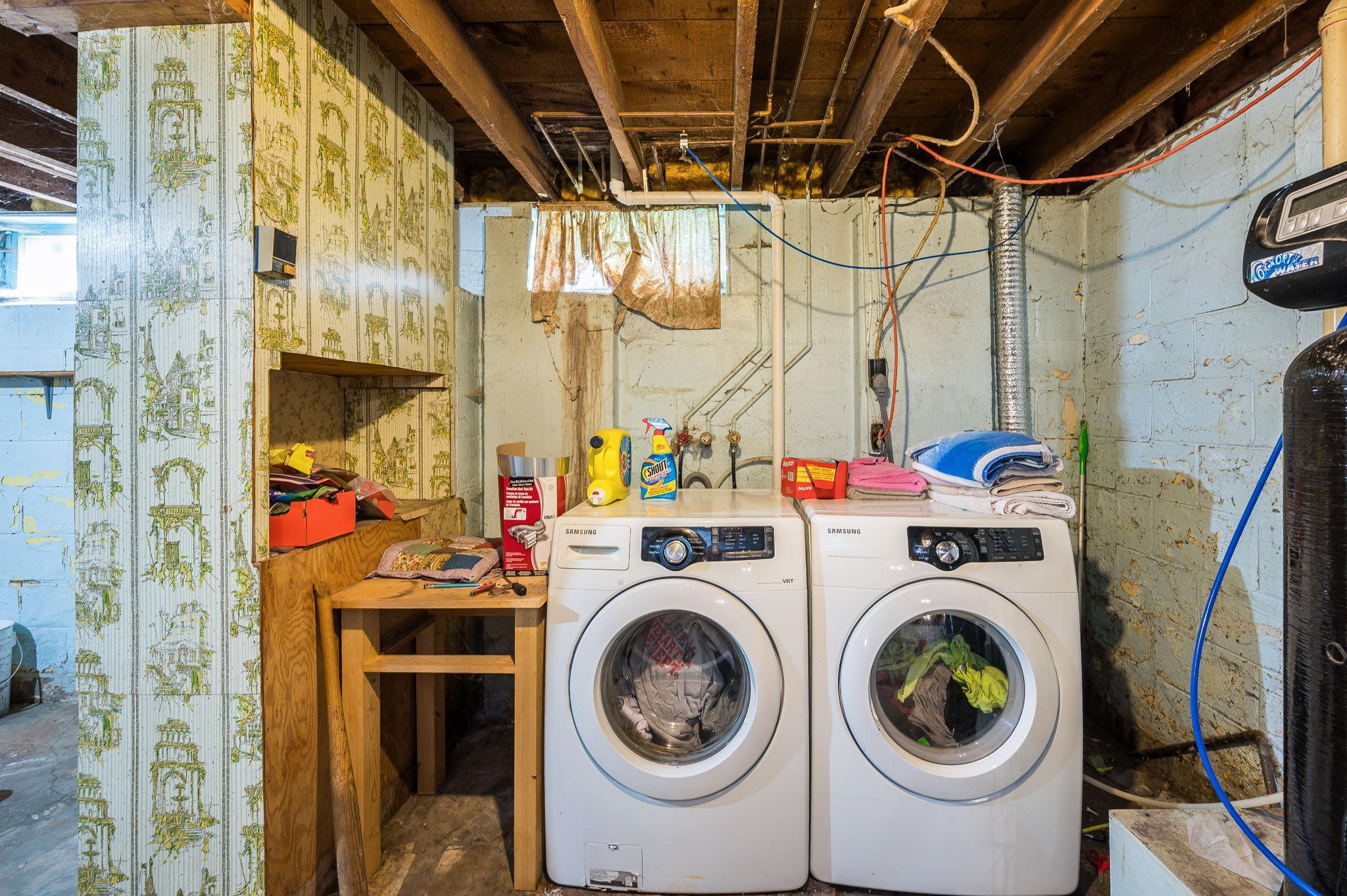 319 E 10th St Blue Earth MN-26.jpg