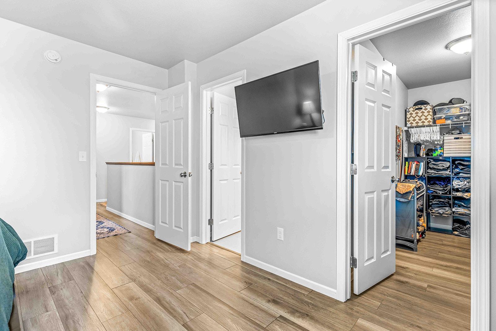 Primary Bedroom/Closet