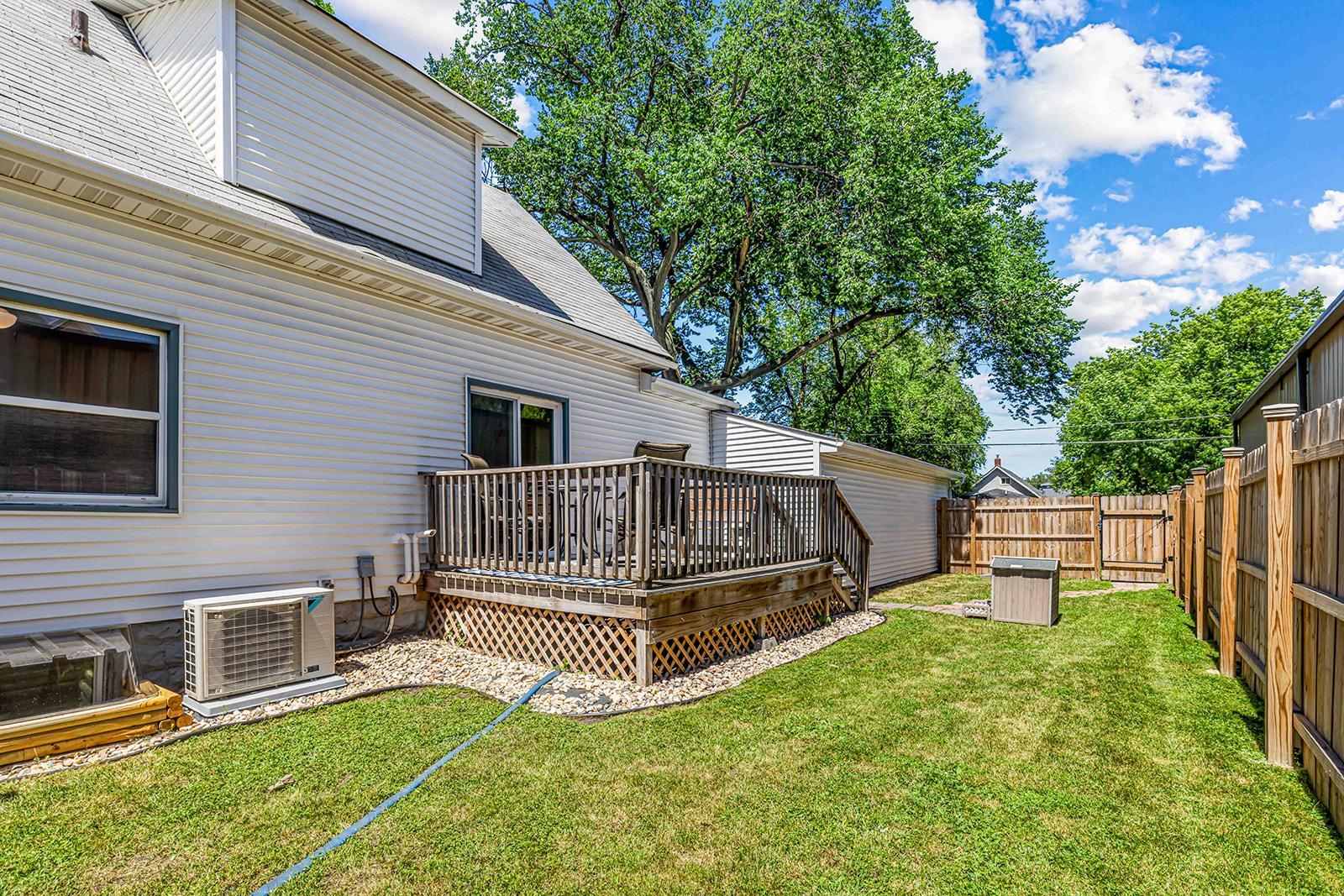 Deck/Yard