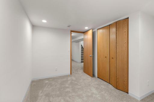 46-web-or-mls-6712 Washburn Ave S-111.jpg
