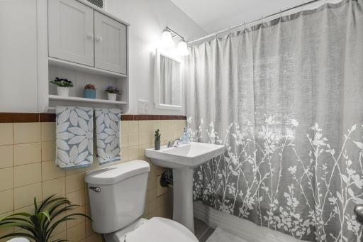 6712 Washburn Avenue S, Minneapolis, MN 55423
