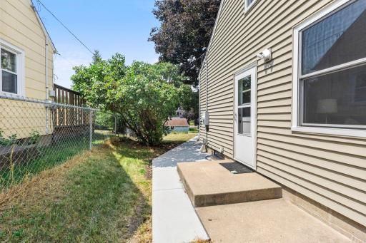 48-web-or-mls-6712 Washburn Ave S-129.jpg
