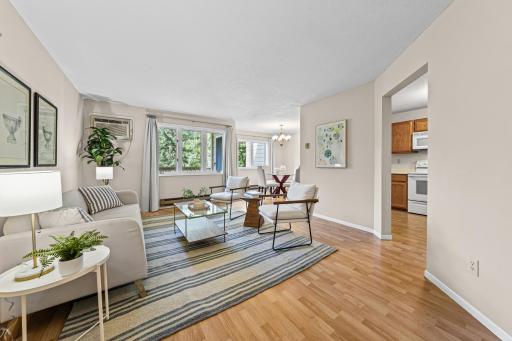 1560 Wheelock Lane, 203, Saint Paul, MN 55117