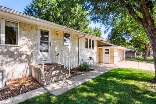 558 113th Lane - MLS Sized - 002 - 02 Exterior Front.jpg