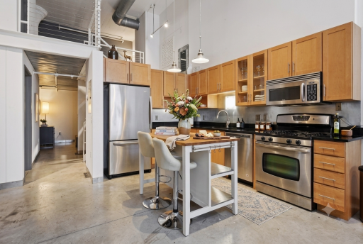 250 Park Avenue, 712, Minneapolis, MN 55415