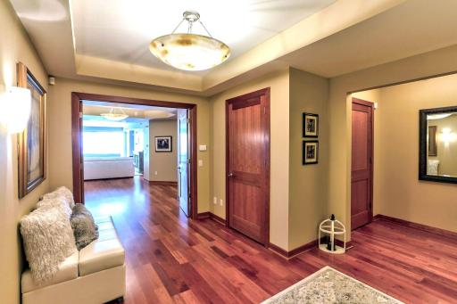 1070 Grandview Court NE, 406, Columbia Heights, MN 55421