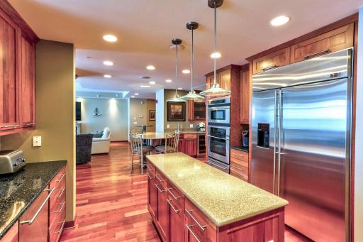 1070 Grandview Court NE, 406, Columbia Heights, MN 55421