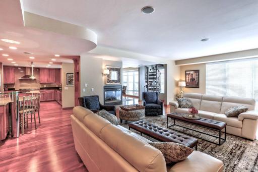 1070 Grandview Court NE, 406, Columbia Heights, MN 55421