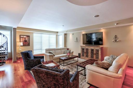1070 Grandview Court NE, 406, Columbia Heights, MN 55421