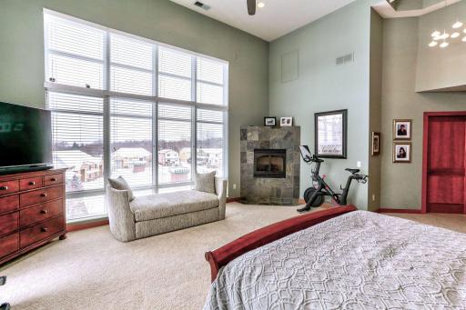 1070 Grandview Court NE, 406, Columbia Heights, MN 55421