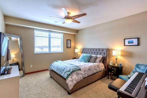 1070 Grandview Court NE, 406, Columbia Heights, MN 55421