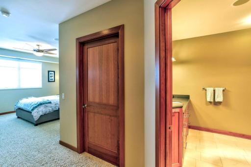 1070 Grandview Court NE, 406, Columbia Heights, MN 55421