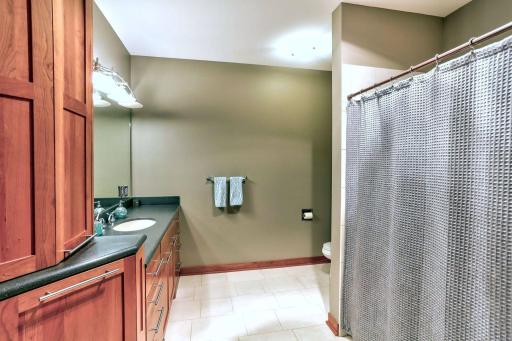 1070 Grandview Court NE, 406, Columbia Heights, MN 55421