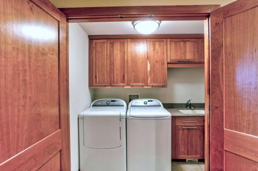 1070 Grandview Court NE, 406, Columbia Heights, MN 55421
